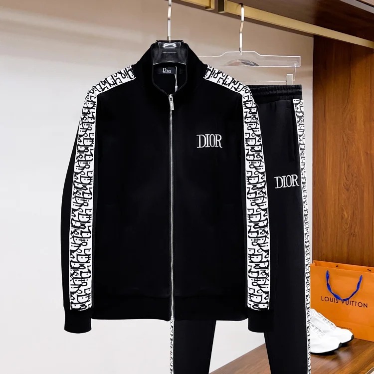 Zippered suit jacket