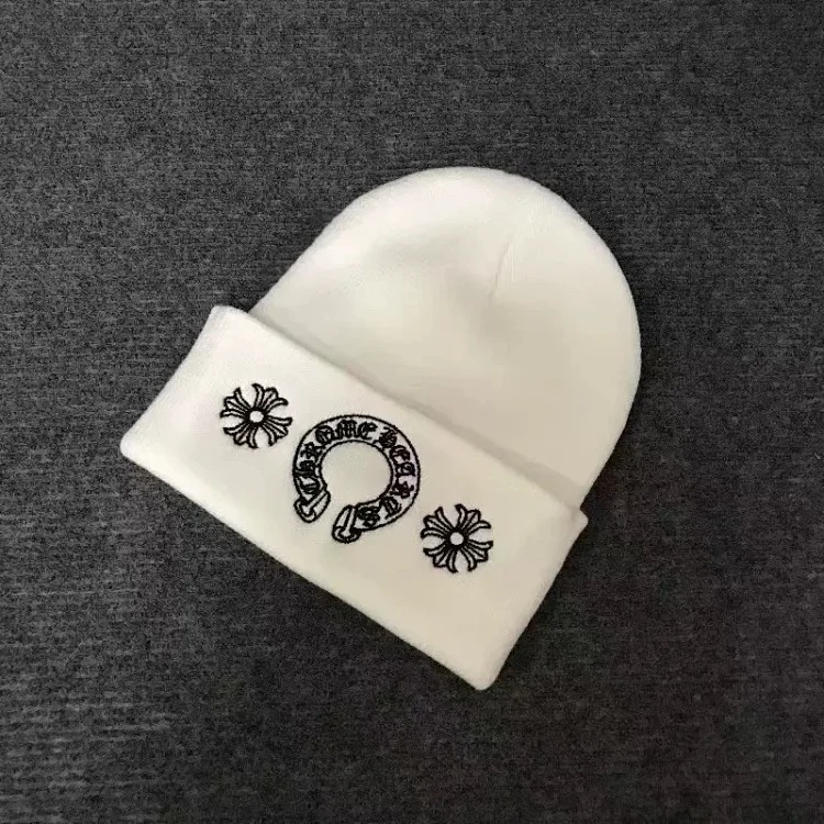 The maker's new Croix heart hat knitted beanie woolen hat cold hat for men and women same style couple style
