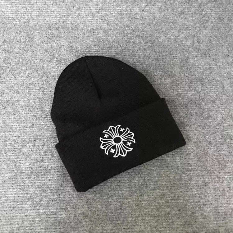 The maker's new Croix heart hat knitted beanie woolen hat cold hat for men and women same style couple style