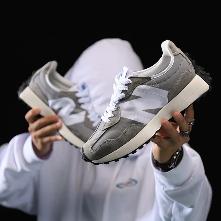 [Only sell high-end] New Balance ❗️❗️❗️Exclusively for 5 Light Luxury Studio after posting pictures and praised by customers ❗️❗️Putian high-end version with real shots and complete three st
