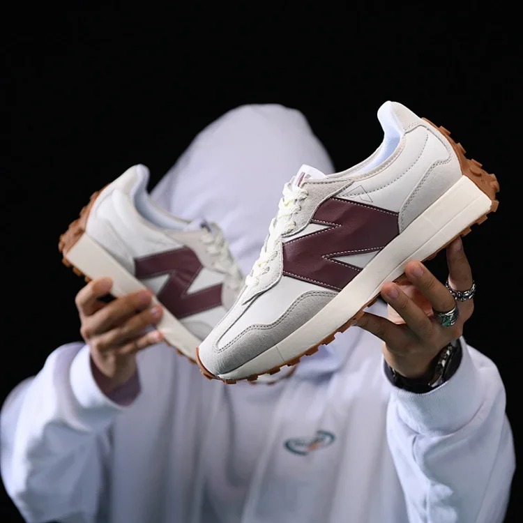 [Only sell high-end] New Balance ❗️❗️❗️Exclusively for 5 Light Luxury Studio after posting pictures and praised by customers ❗️❗️Putian high-end version with real shots and complete three st