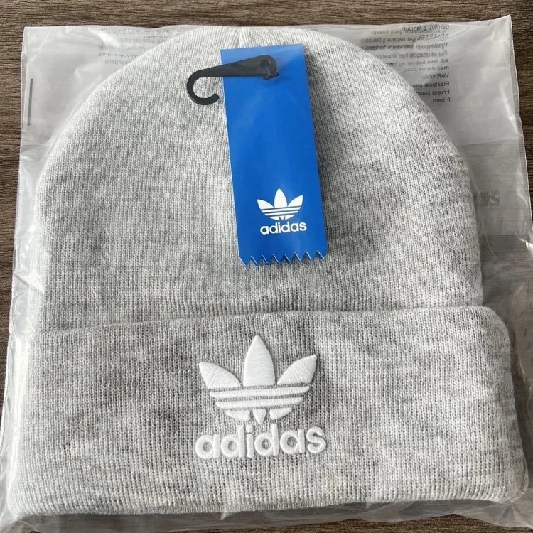 Adidas knitted hats for men and women, Adidas cold hats, Adidas woolen hats, adidas hats, ad hats, no stuck logistics counter goods