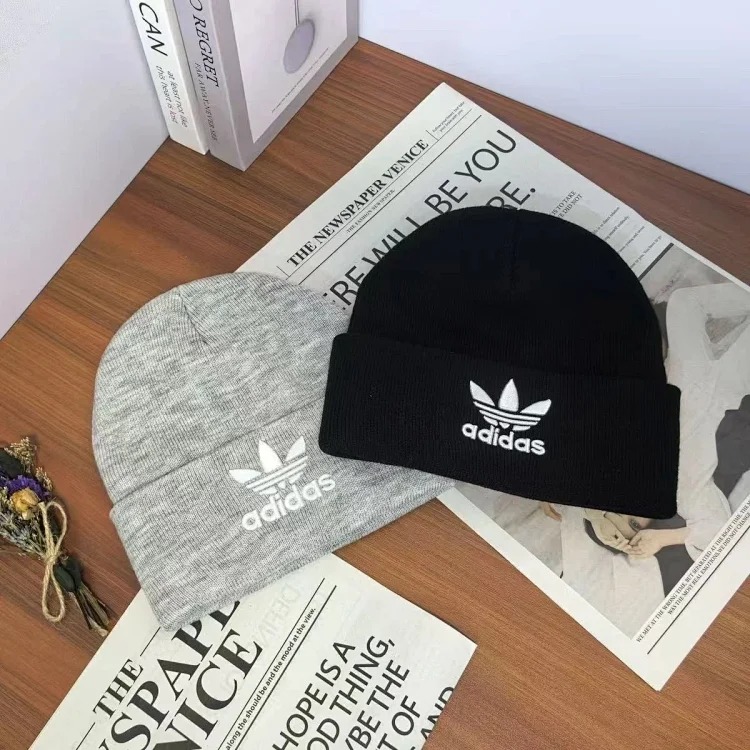Adidas knitted hats for men and women, Adidas cold hats, Adidas woolen hats, adidas hats, ad hats, no stuck logistics counter goods