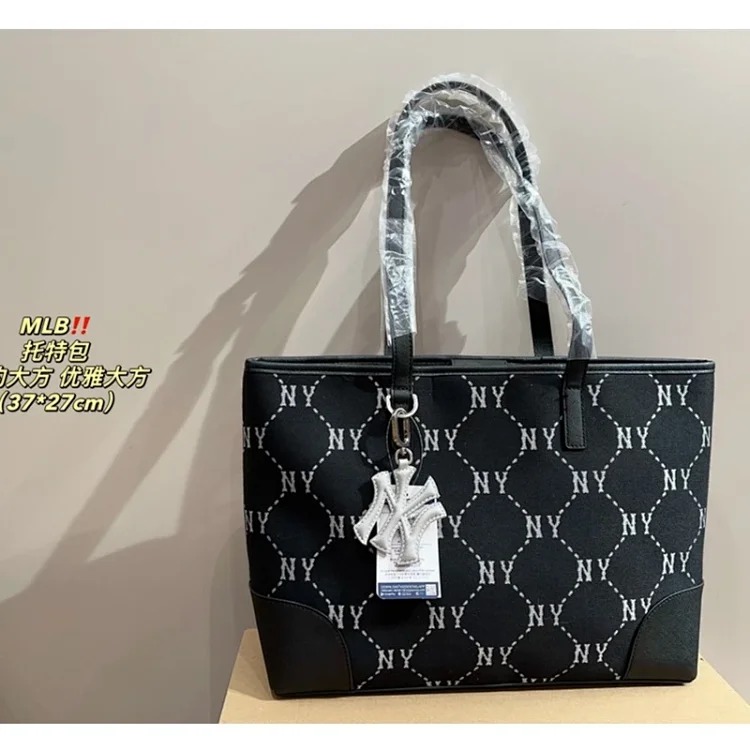 Louis Vuitton MLB canvas NY light luxury tote bag MLB fashion large-capacity commuter shoulder bag NY retro presbyopic shopping bag handbag