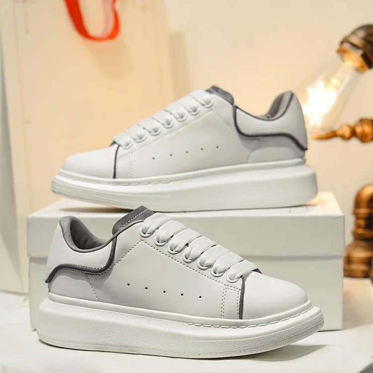 Keri McQueen white shoes ❗️❗️Exclusive to Fuku Kagura Studio❗️❗️Original original standard Guangzhou high version real-shot three-standard complete❗️Ready shipment❗️One to one❗️! Integrity m