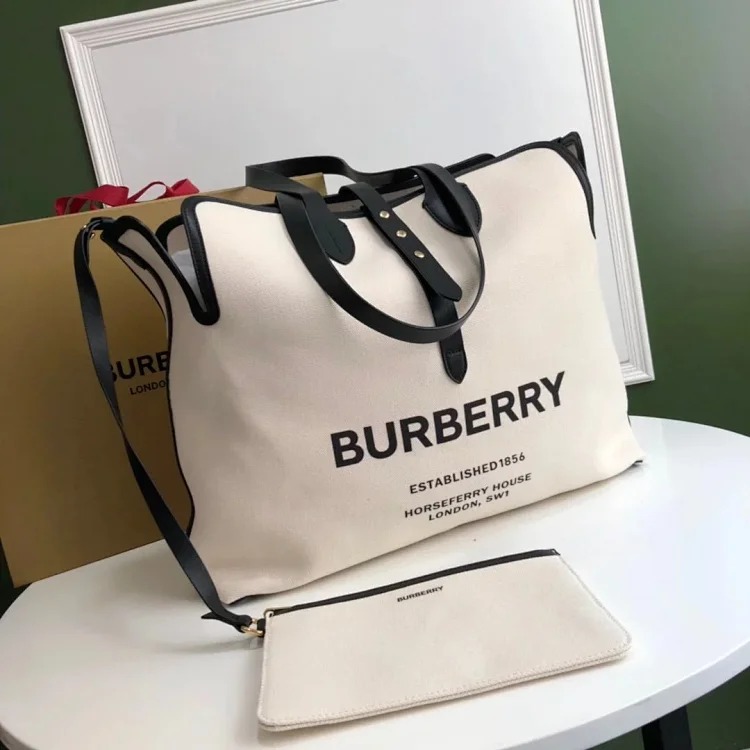 Burberry Belt Women's Large Capacity Tote Bag Shoulder Bag Women's Bag