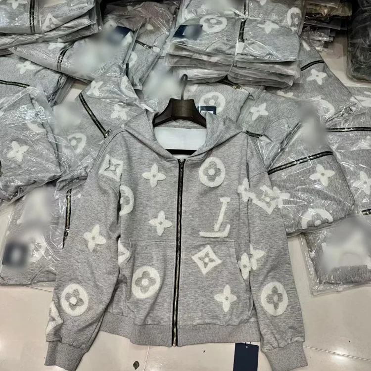 Guangzhou high version! Ready stock shipped with free shipping! Worry-free after-sale service! LOV2025 early autumn new hooded sweatshirt jacket men and women zipper cardigan versatile recom
