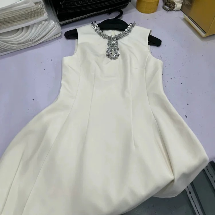 Solid Color Sleeveless Dress Women's Summer New Fashionable Lady Heavy Industry Neck Design Waist Slimming A-Line Skirt