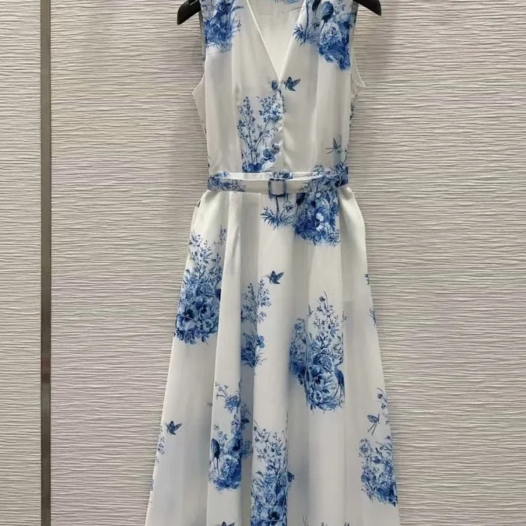 [OG] Global Shopping Private High-end Customized Seaside Resort Style Blue and White Printed Long Skirt Summer New V-neck Sleeveless Waist Slimming Fairy Beach Skirt