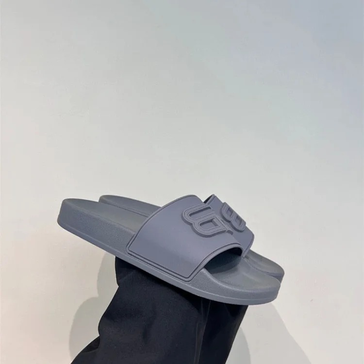 Balenciaga slippers couple style soft-soled beach sandals for outer wear
