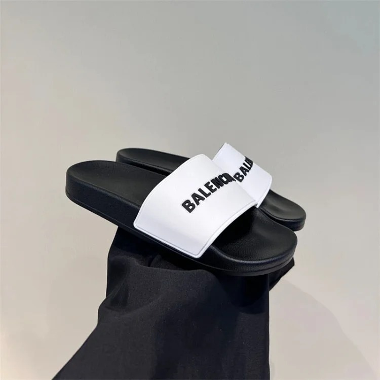 Balenciaga slippers couple style soft-soled beach sandals for outer wear