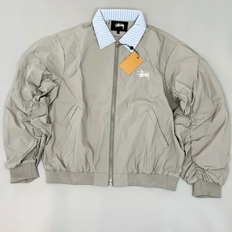 Original production 26SS Stussy Classic Retro Series Retro Embroidered Fake Two-piece Lapel Baseball Jacket Unisex Style Stussy originated from the surfing mecca of Southern California in th