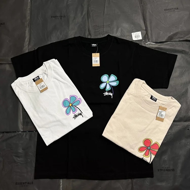Original production Stussy Five-leaf clover new pattern round neck printed short-sleeved originated from the surfing mecca of Southern California in the United States. It has redefined the d