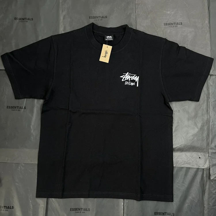 Original production Stussy London city limited new pattern round neck printed short-sleeved originated from the surfing mecca of Southern California in the United States. It has redefined th