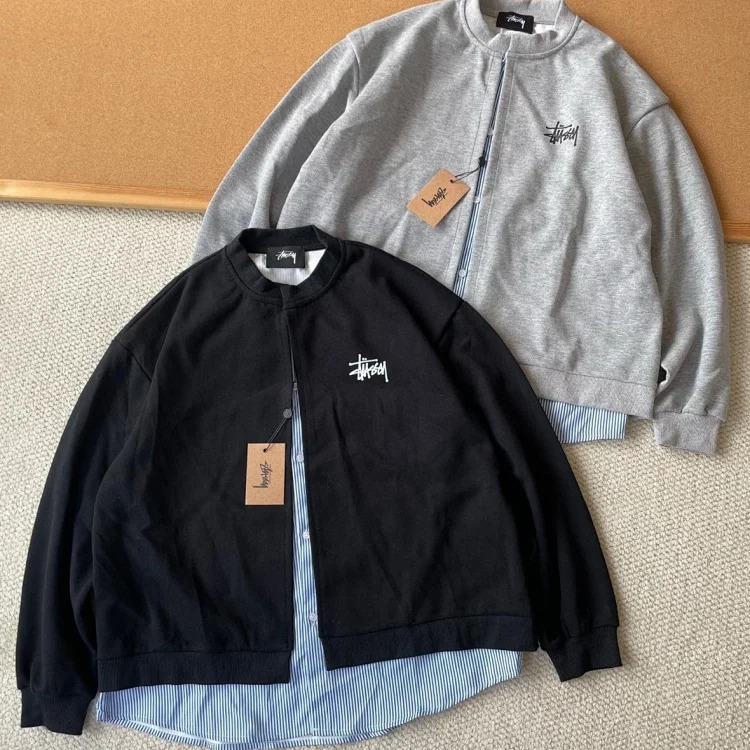 Original production 26SS Stussy Classic retro series College style striped splicing fake two-piece cardigan jacket Unisex Stussy Originated from the surfing mecca of Southern California in t