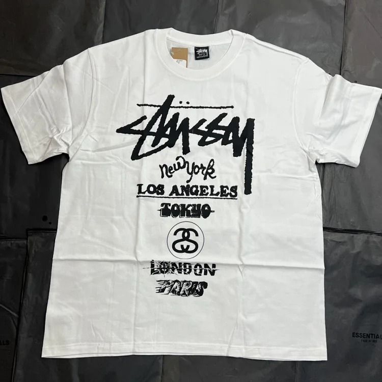Original production 26ss Stussy parade graffiti new pattern round neck printed short-sleeved originated from the surfing mecca of Southern California in the United States. It has redefined t