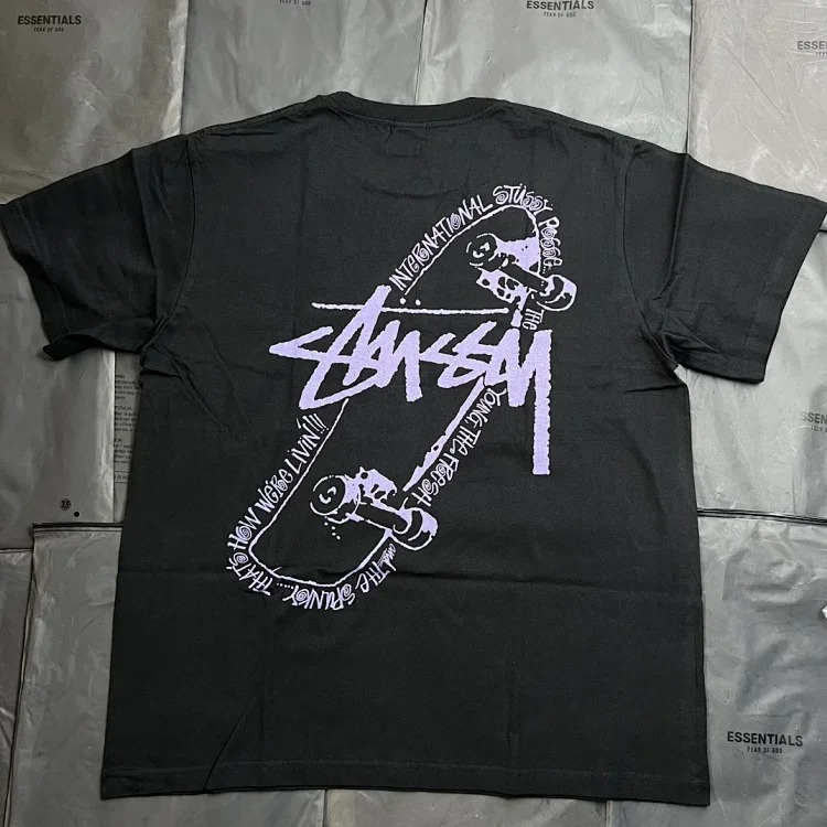 Original production 25ss Stussy skateboard new pattern round neck printed short-sleeved originated from the surfing mecca of Southern California in the United States. It has redefined the de