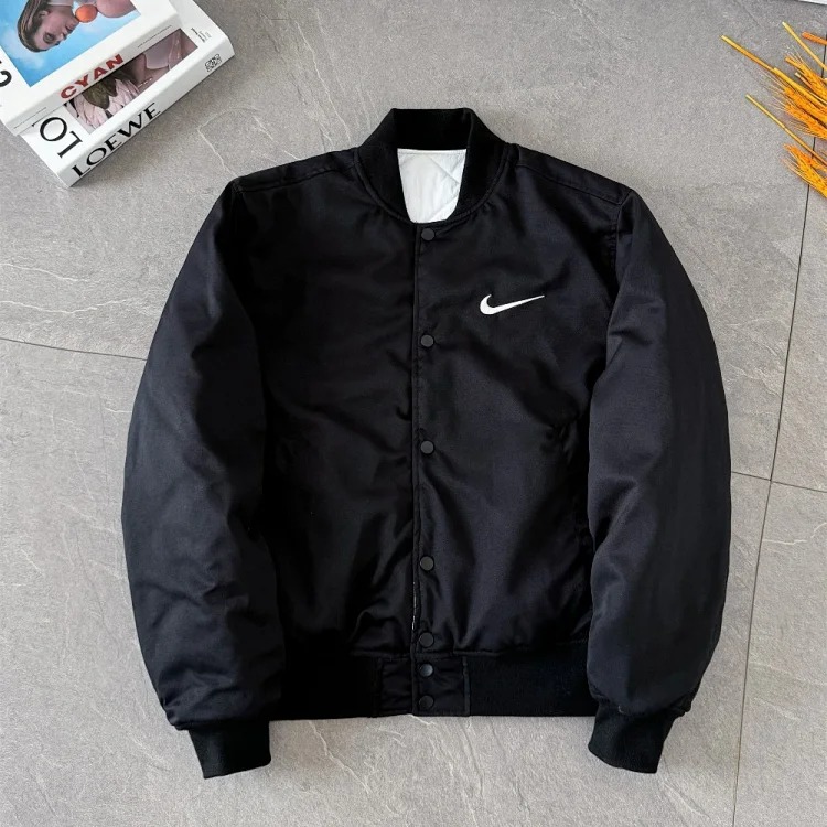 Made in the original version, Stussy x Nike 2023 Fw co-branded, Wang Yibo's same style, reversible thin jacket, the is extremely popular and out of stock, the final popularity of the co-bran
