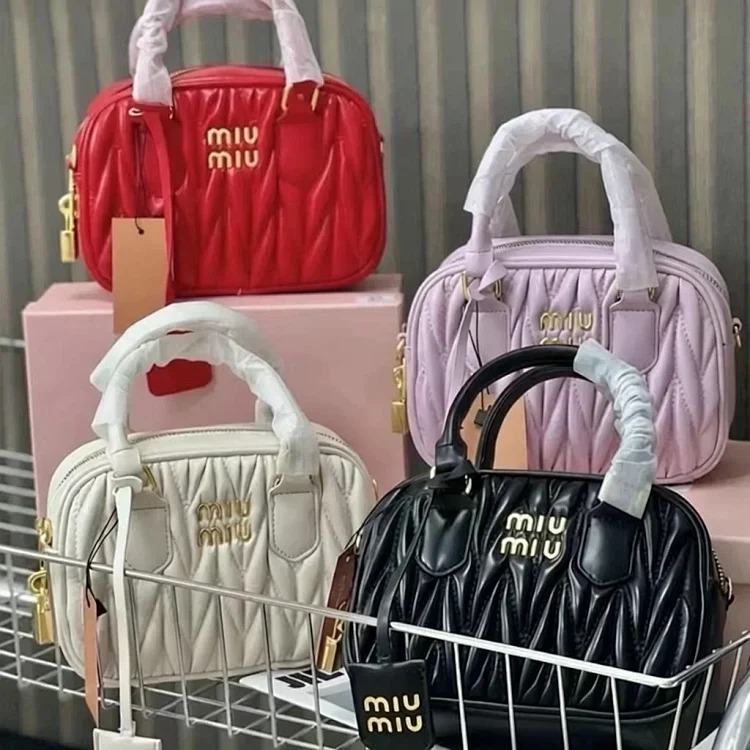 Miu Lambskin Pleated Bowling Ball Boston Daughter's Small Square Bag Versatile One Shoulder Crossbody for Women