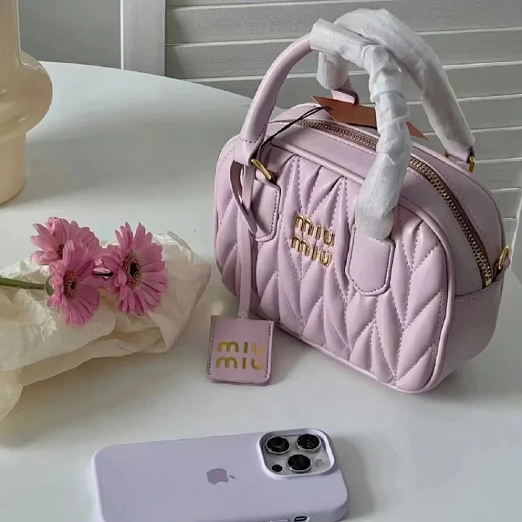 Miu Lambskin Pleated Bowling Ball Boston Daughter's Small Square Bag Versatile One Shoulder Crossbody for Women