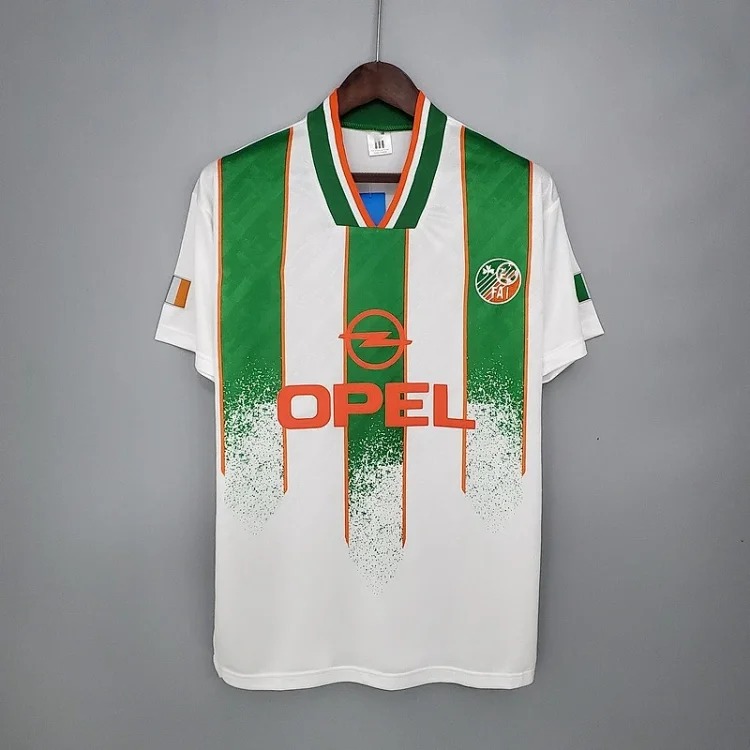 Louis Vuitton Retro short-sleeved football jerseys Real Madrid, Barcelona, Florence, Arsenal, Manchester City, Inter Milan and River Plate old jerseys