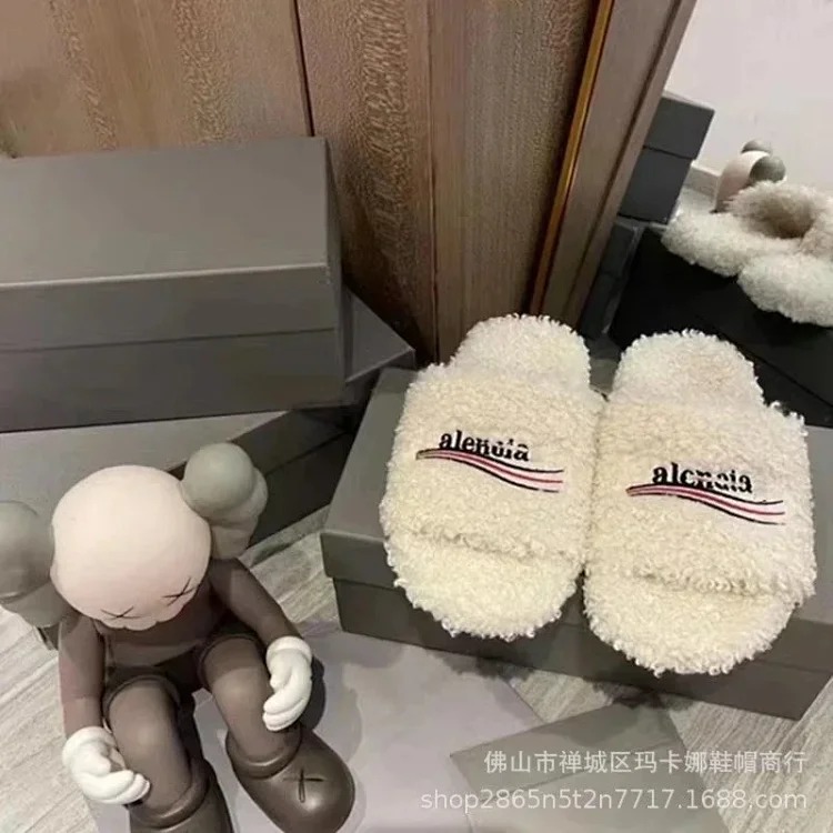 Women's furry slippers 2024 new style letter embroidered thick sole lamb image 3