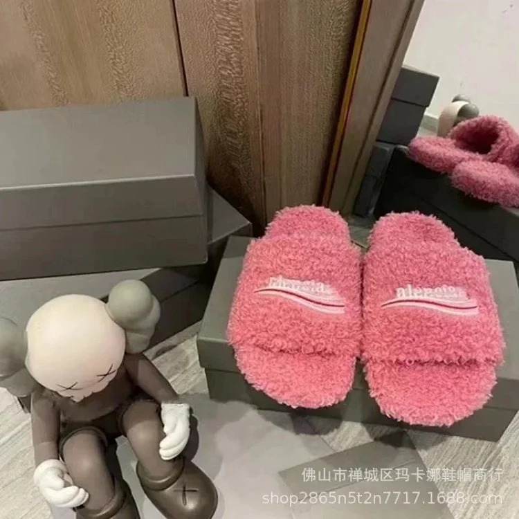 Women's furry slippers 2024 new style letter embroidered thick sole lamb image 4