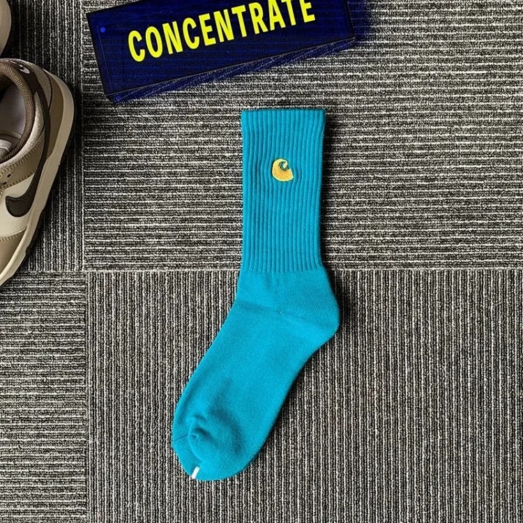 Carhartt men's and women's European and American fashion brand towel bottom gold label embroidery simple workwear style skateboard sports socks