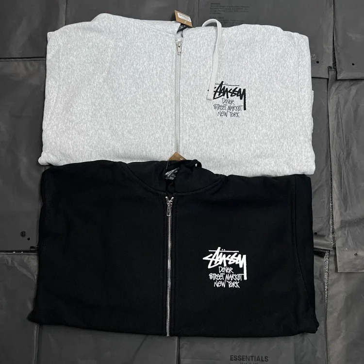 Stussy logo DSM city-limited classic series new graphic print zipper sweatshirt originated from the surfing mecca of Southern California in the United States and has redefined casual clothin