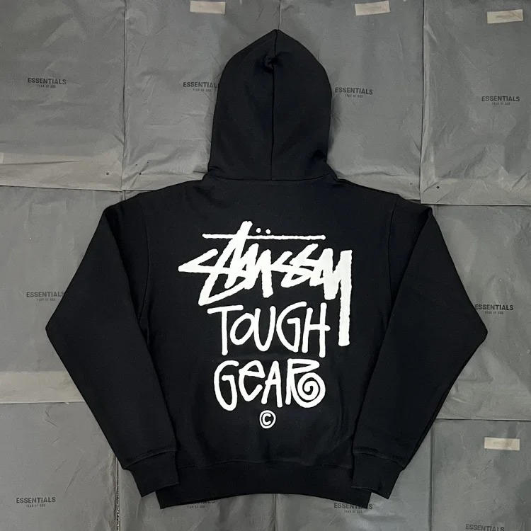 Stussy SS24 new slogan letter hooded sweatshirt with thin velvet lining, just in time for autumn. This year’s new style is loose, two colors S-XL