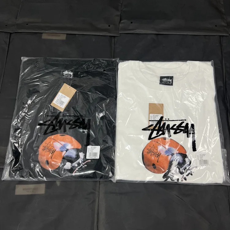 The original made Stussy seven-star prostitute printed short-sleeved originated from the surfing resort of Southern California in the United States. It has redefined the design appearance an