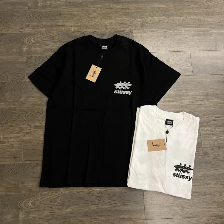 Original production 26SS STUSSY x CDG joint surfer letter logo print couple round neck short-sleeved T-shirt TEE Stussy originated from the surfing holy land of Southern California, USA, and
