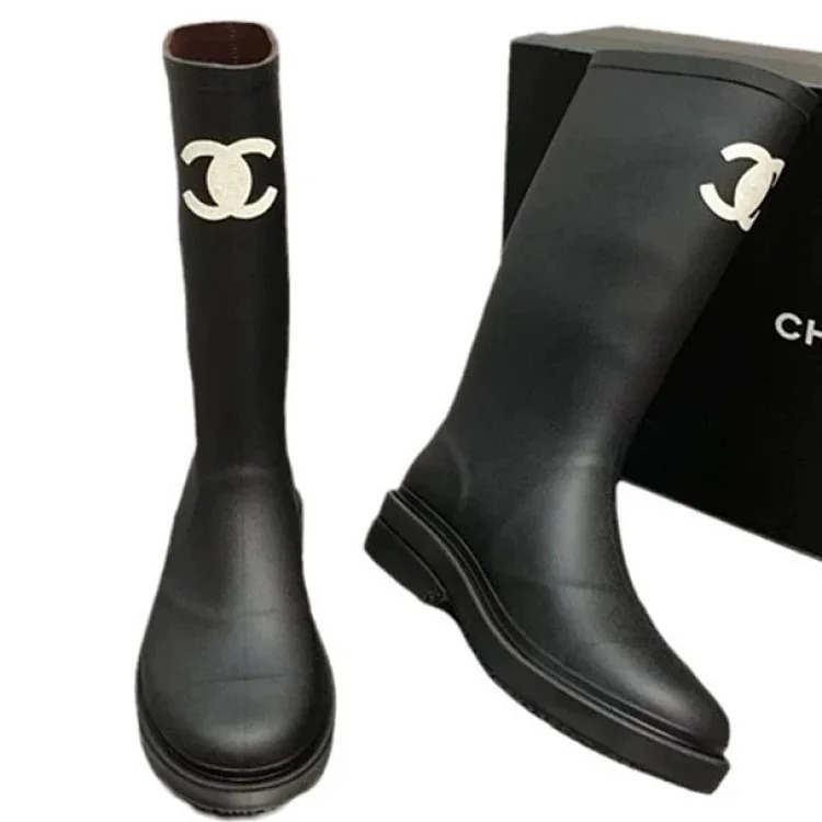 Boots Knight, but black knee-high women's mid-length boots, thick soles, small rubber, antique style, tall rain boots, fashionable