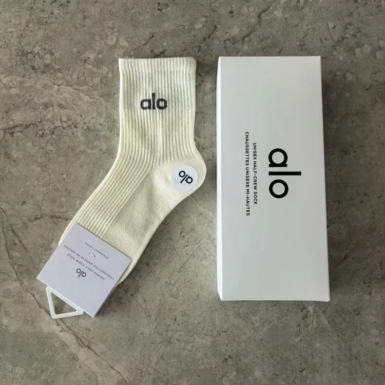 Alo Sports Socks Boneless Seamless Solid Color Mesh Cotton Socks
