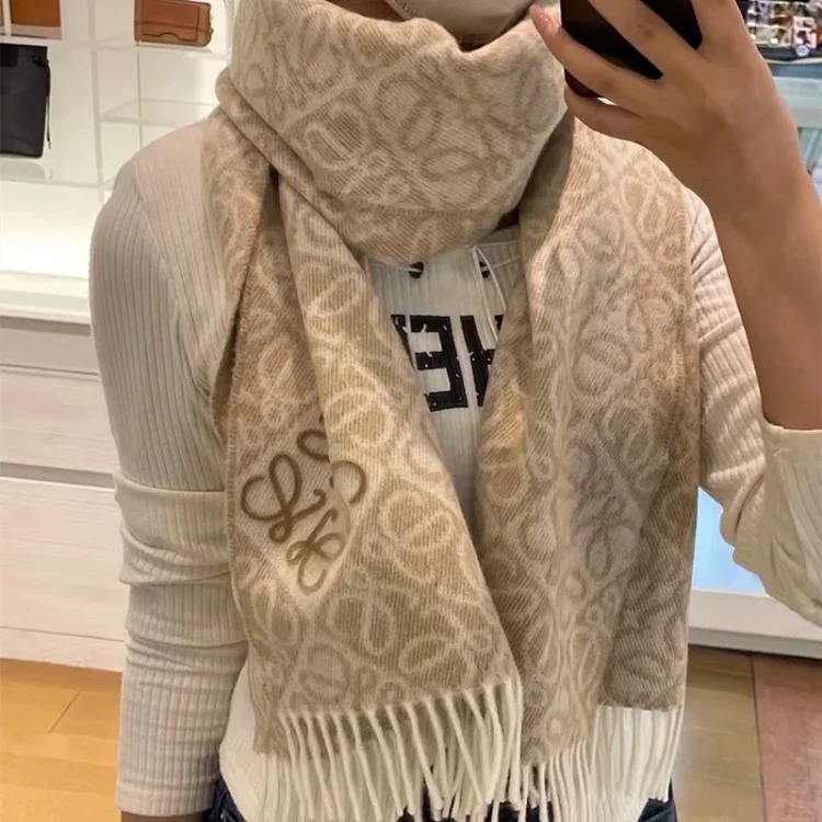 New embroidered Luojia high-end checkerboard jacquard scarf warm shawl autumn and winter versatile unisex image 3