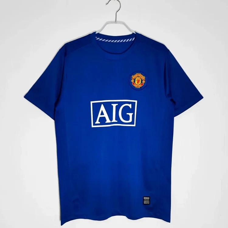 Popular retro football uniforms AC/No. 22 Kaka No. 80 Ronaldinho Manchester United Red Devils Beckham