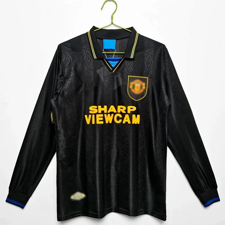 Popular retro football uniforms AC/No. 22 Kaka No. 80 Ronaldinho Manchester United Red Devils Beckham