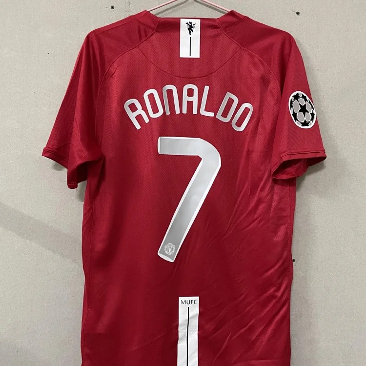Popular retro football uniforms AC/No. 22 Kaka No. 80 Ronaldinho Manchester United Red Devils Beckham