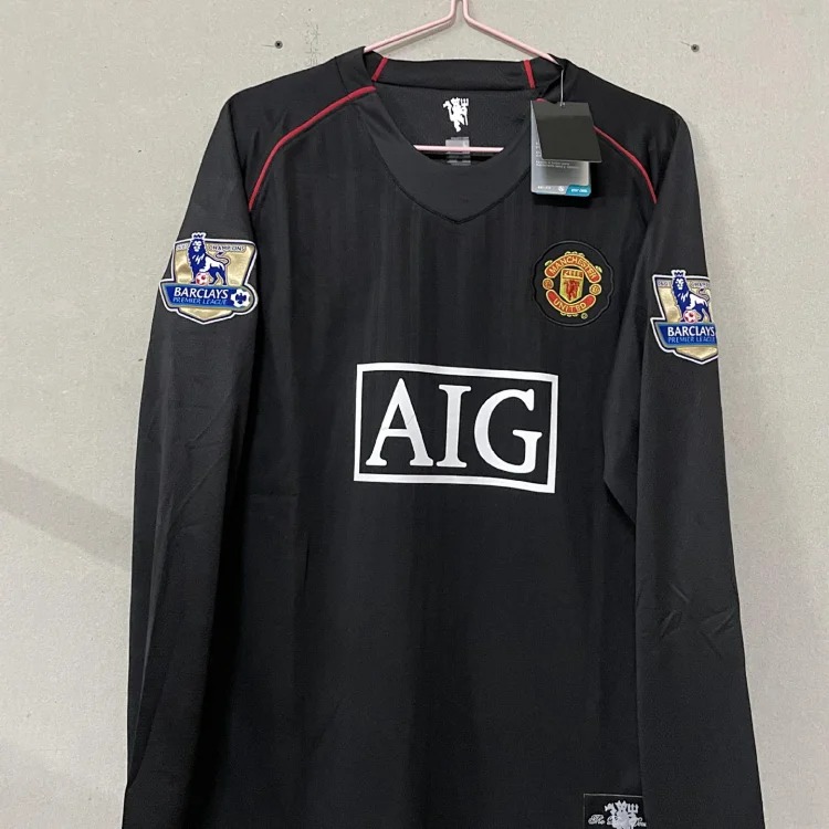 Popular retro football uniforms AC/No. 22 Kaka No. 80 Ronaldinho Manchester United Red Devils Beckham