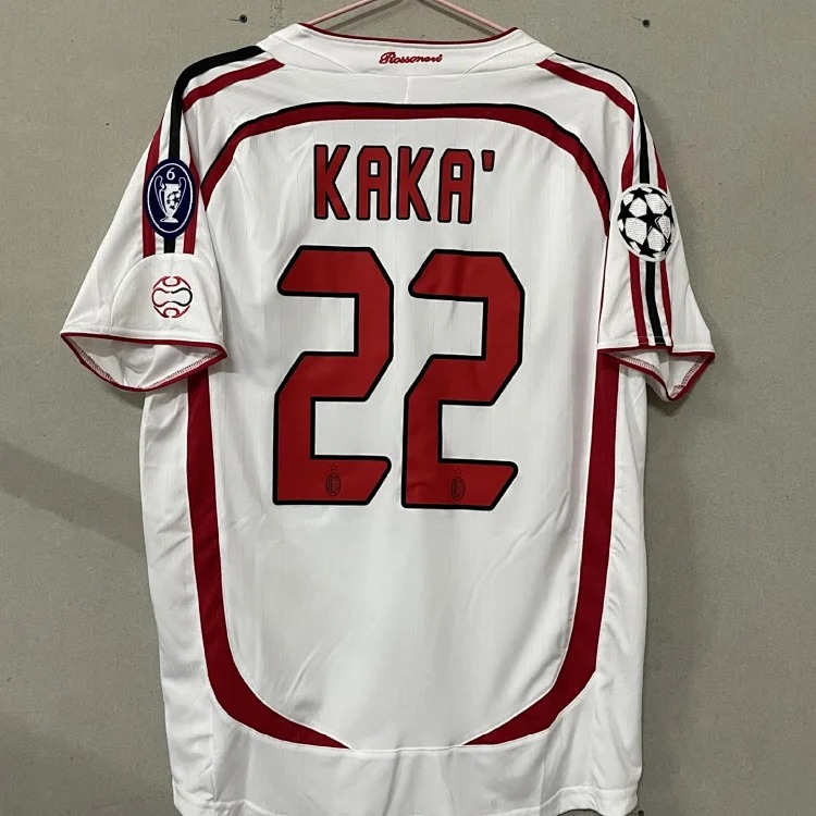 Popular retro football uniforms AC/No. 22 Kaka No. 80 Ronaldinho Manchester United Red Devils Beckham
