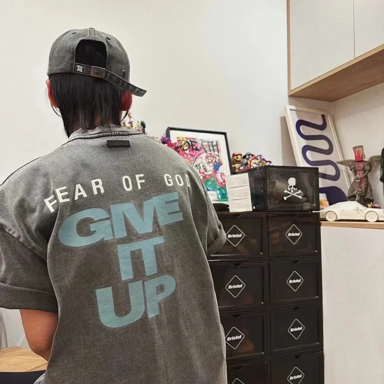 FEAR OF GOD ready-to-wear washed and distressed classic letters give it up short-sleeved os loose FOG T-shirt summer