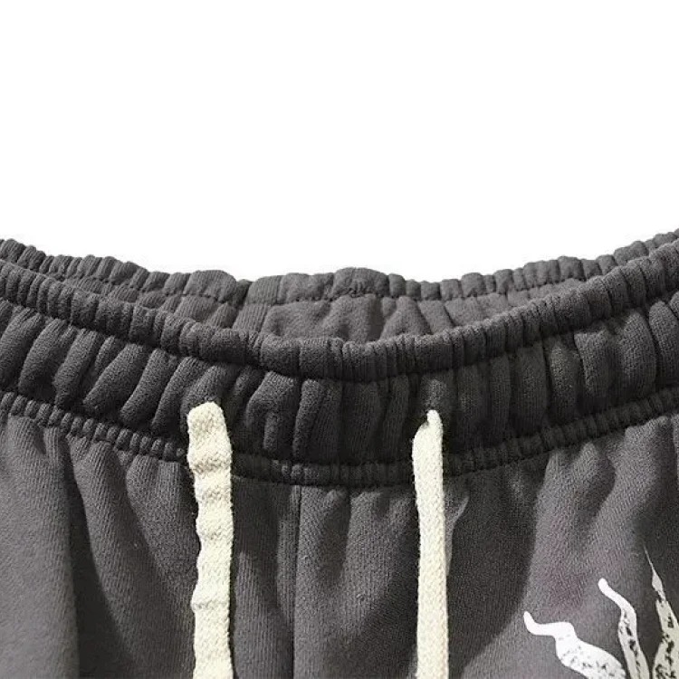 American high street Travis Scott CHARACTER cartoon print men's and women's casual loose sports terry shorts three-quarter pants for men and women trendy