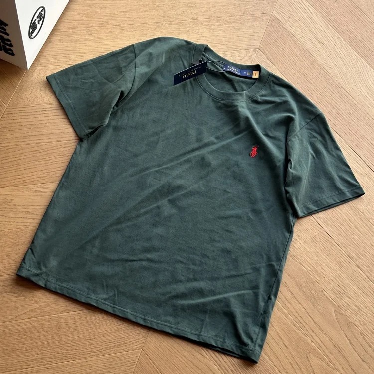 Versatile solid color classic cotton T-shirt with seven-color pony embroidery for couples