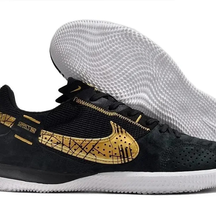 Streetgato Sneakers