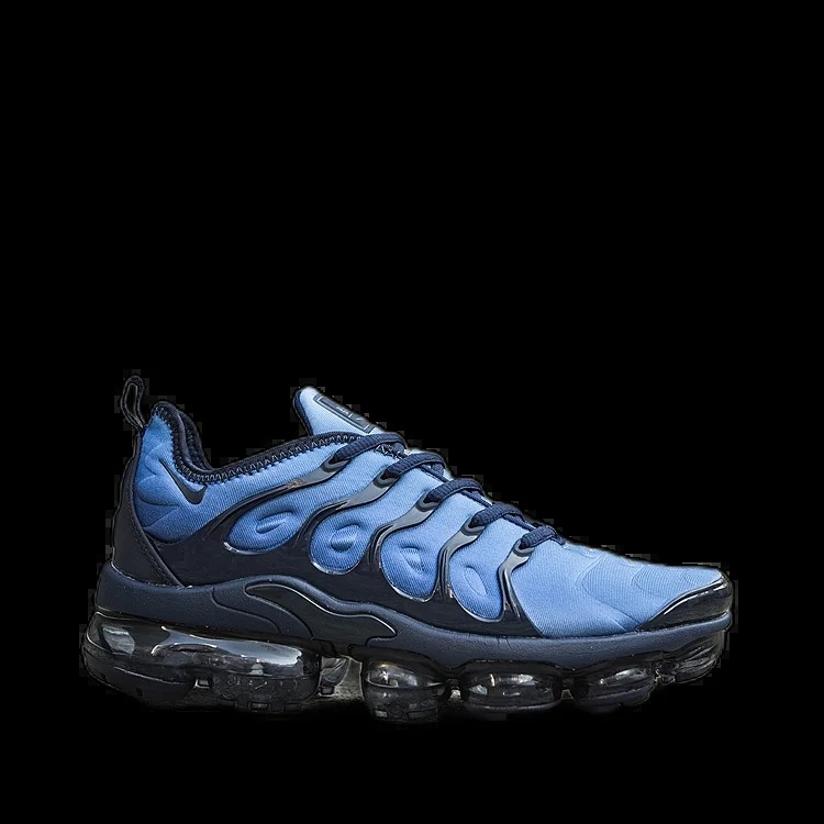 Plus (1)Sneakers