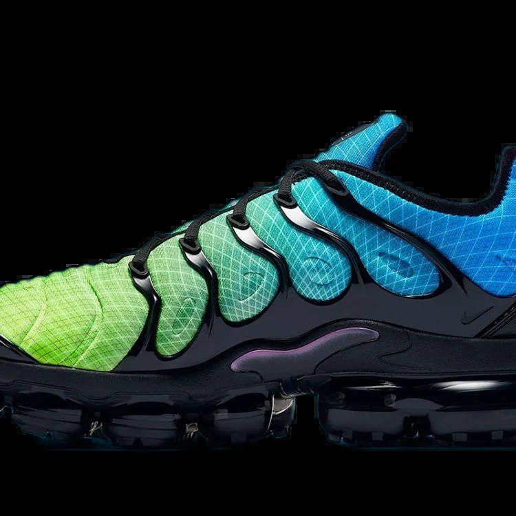 Plus (1)Sneakers
