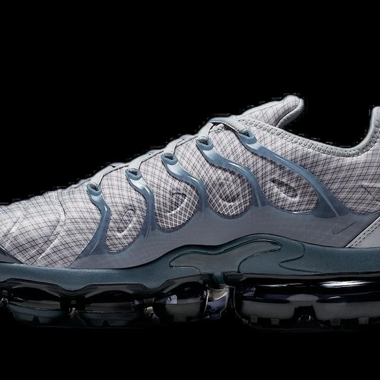 Plus (1)Sneakers