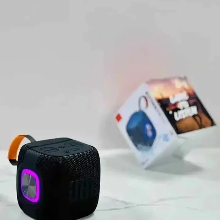 TOP D-1 is a portable, compact and high-quality speaker with good looks and