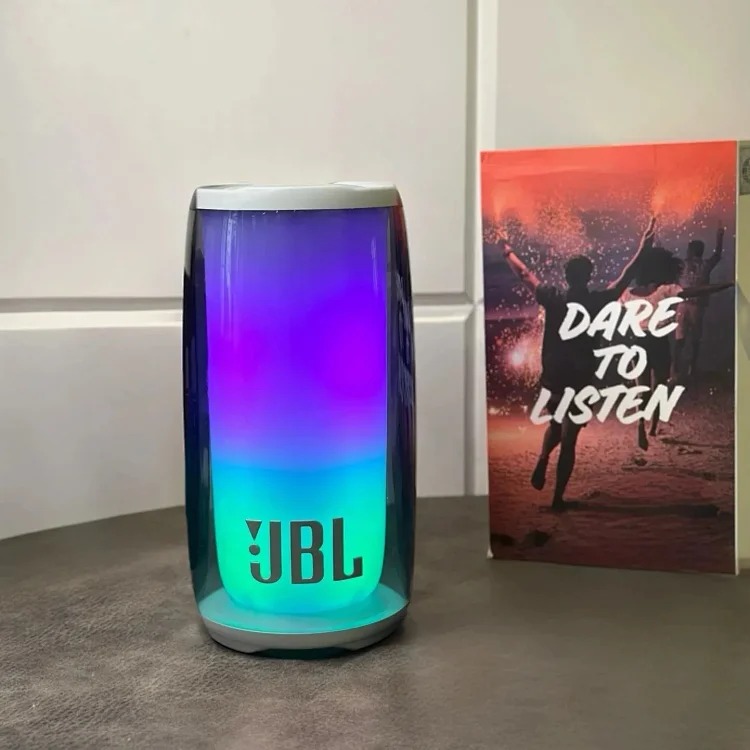 TOP D-1 is a portable, compact and high-quality speaker with good looks and
