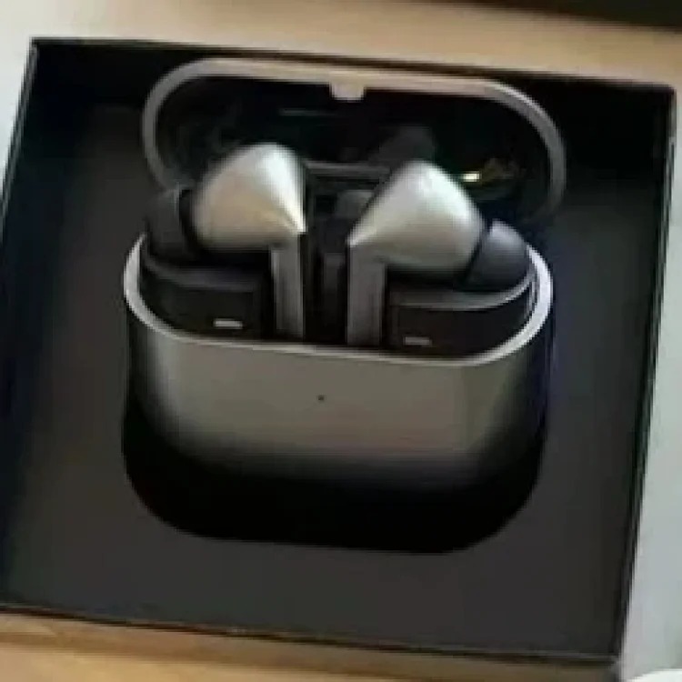 Buds3 pro headphones have image 2